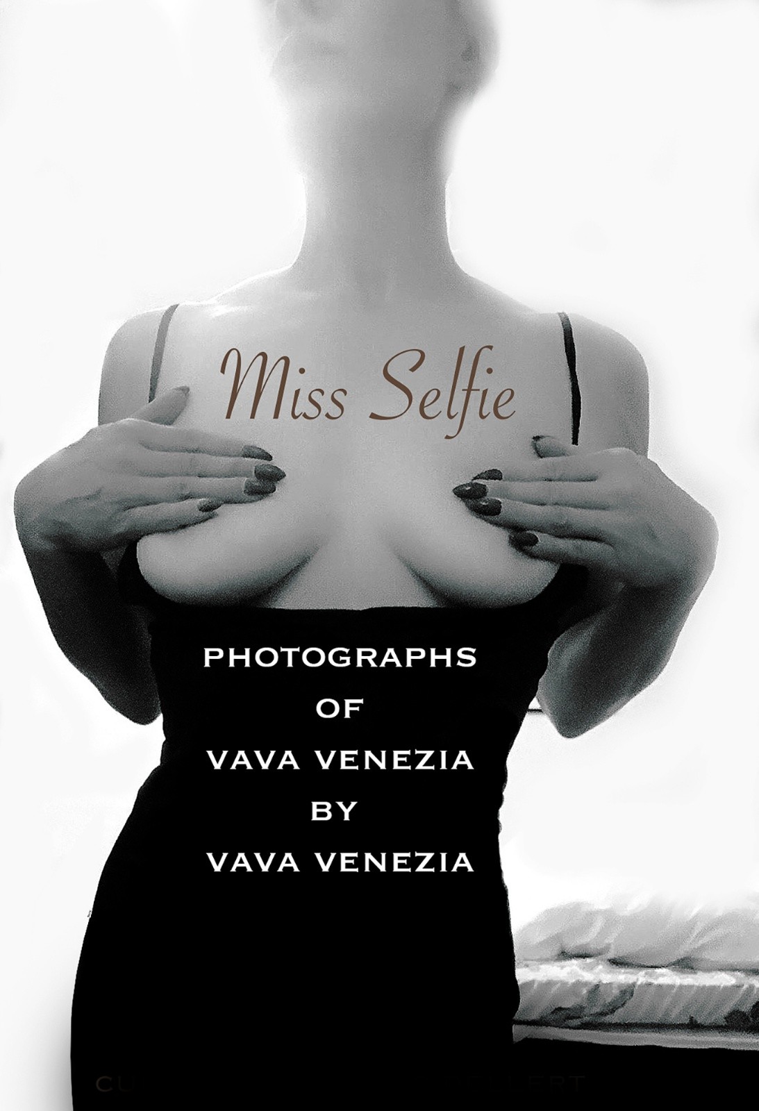 Miss Selfie . Vava Venezia  Self Portraits